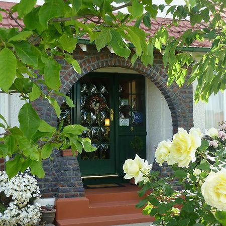 Highway House Bed And Breakfast 오아마루 외부 사진