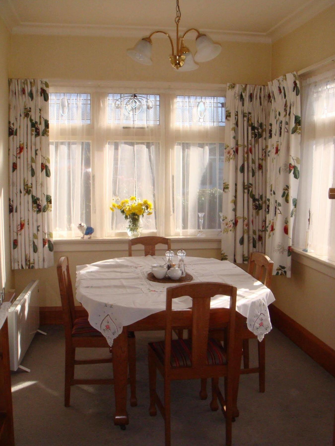Highway House Bed And Breakfast 오아마루 외부 사진